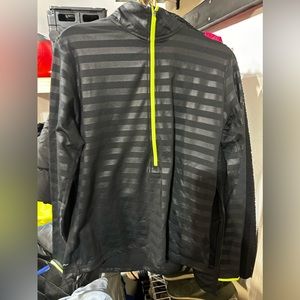 Ladies Nike dri fit xl 1/4 zip
